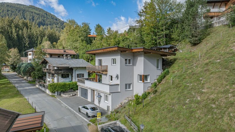 Modernes Einfamilienhaus mit gro�z�giger Sonnenterrasse /  / 6373&nbsp;Jochberg / Bild 2