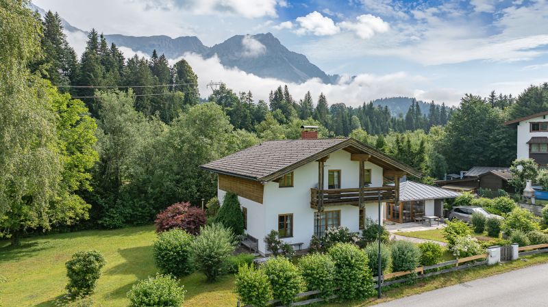 Tiroler Landhaus - Ein Anwesen f�r Generationen /  / 6306&nbsp;S�ll / Bild 2