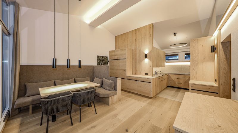Exklusive Dachgeschosswohnung - nur Hauptwohnsitz