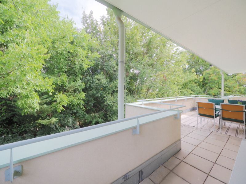 Penthouse-Wohnung im gesamten obersten Stockwerk mit einer rundumlaufenden Dachterrasse in Baden /  / 2500 Baden / Bild 6