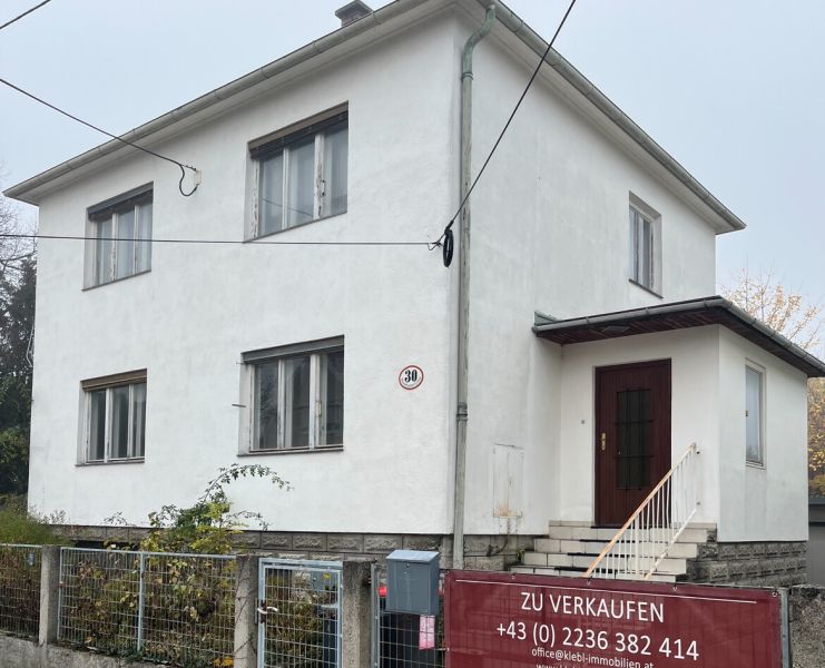 Zeitloses Einfamilienhaus (sanierungsbed�rftig) auf gro�em Grundst�ck in Baden bei Wien