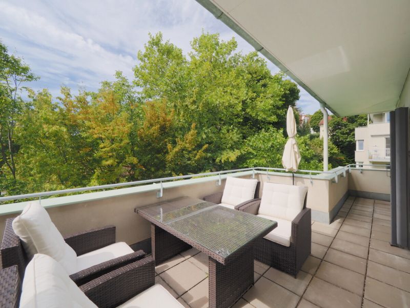 Penthouse-Wohnung im gesamten obersten Stockwerk mit einer rundumlaufenden Dachterrasse in Baden /  / 2500 Baden / Bild 2