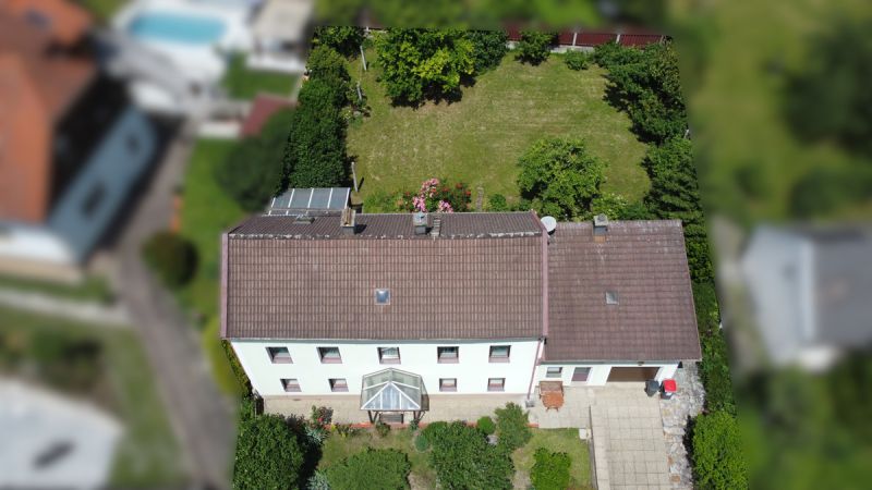 charmantes Einfamilienhaus mit groen Garten