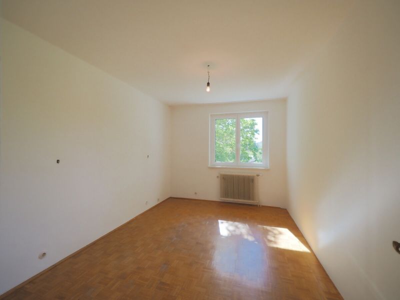 3 Zimmer, Loggia & ca. 70 m² ? Wohnung mit Entwicklungspotenzial in Maria Enzersdorf! / / 2344 Maria Enzersdorf / Bild 9