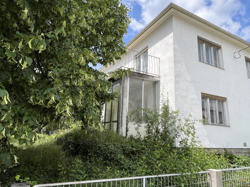 Zeitloses Einfamilienhaus (general-sanierungsbed�rftig) auf gro�em Grundst�ck in sch�nem Wohngebiet /  / 2500&nbsp;Baden / Bild 9