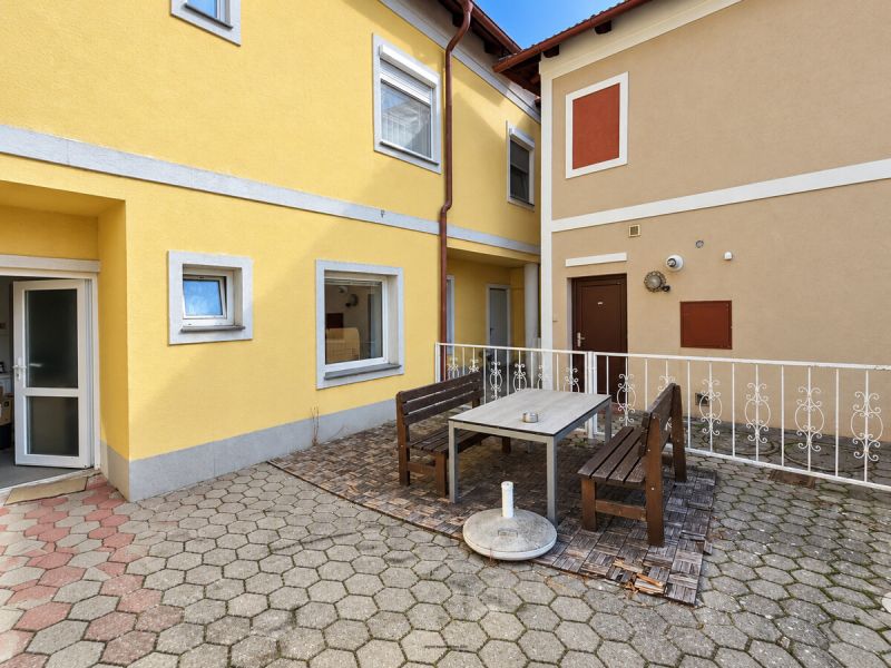 Viel Platz für die ganze Familie! Renovierte 7 Zimmer in Maria Enzersdorf. / / 2344 Maria Enzersdorf / Bild 1