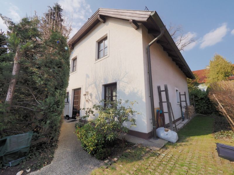 Behagliches Zuhause mit Garten & Potenzial in gut angebundener Lage Breitenfurt bei Wien! / / 2384 Breitenfurt bei Wien / Bild 1