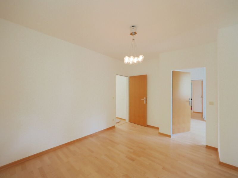 Penthouse-Wohnung im gesamten obersten Stockwerk mit einer rundumlaufenden Dachterrasse in Baden /  / 2500 Baden / Bild 9