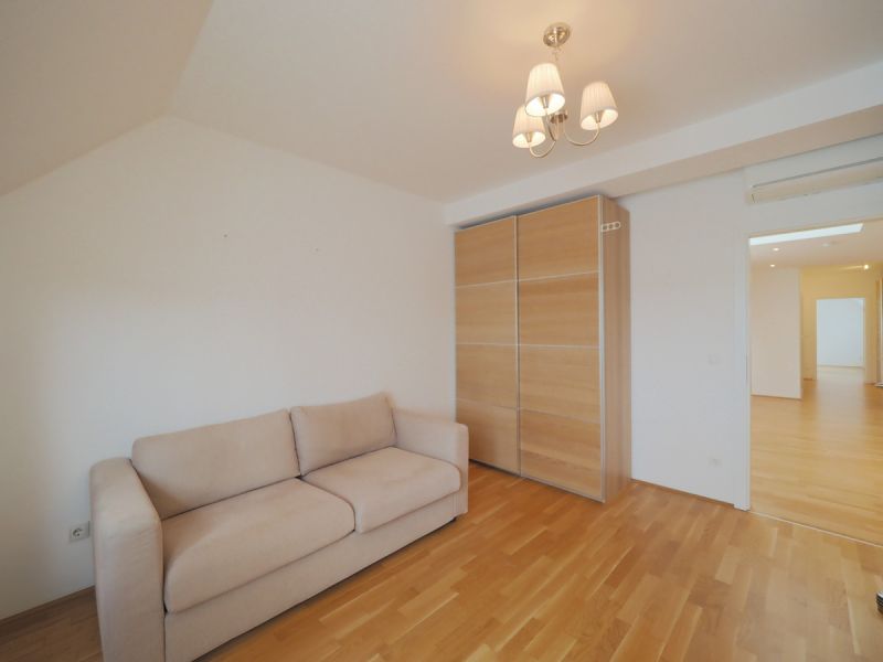 3 Zimmerwohnung mit groer Terrasse und zwei Garagenpltzen inklusive! /  / 2345 Brunn am Gebirge / Bild 6