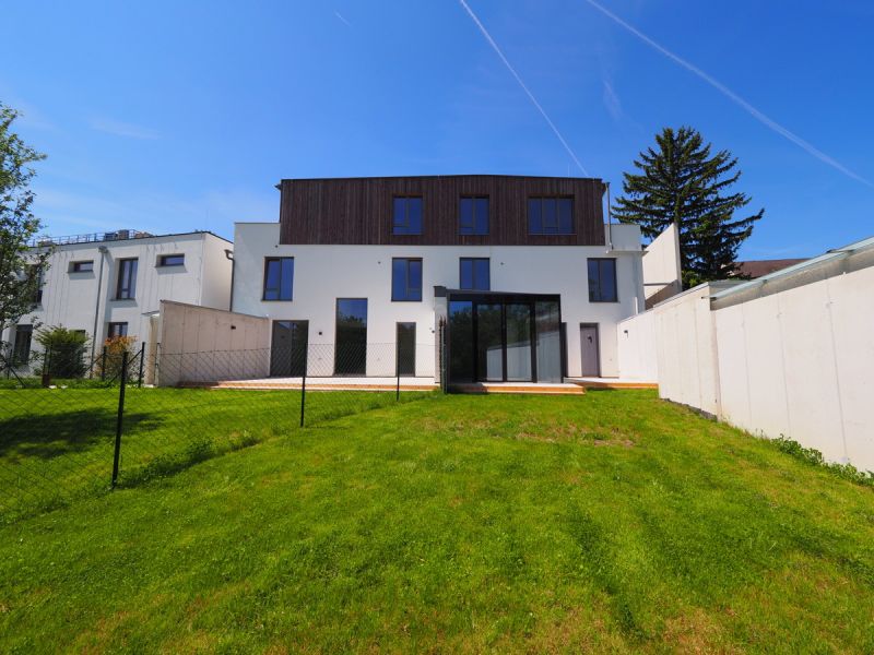 OPEN HOUSE FREITAG 14.00 - 16:00 UHR! Provisionsfrei! Harmonische Wohnqualitt mit Grnblick! /  / 2344 Maria Enzersdorf / Bild 2
