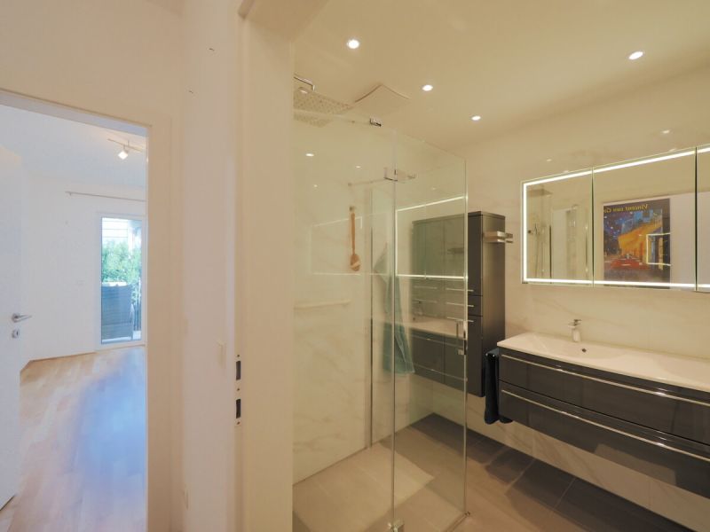 Moderne Gartenwohnung mit zwei Terrassen & Tiefgaragenplatz in Brunn am Gebirge! /  / 2345&nbsp;Brunn am Gebirge / Bild 7