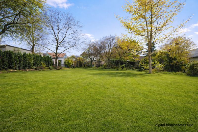 Zeitloses Einfamilienhaus (sanierungsbed�rftig) auf gro�em Grundst�ck in Baden bei Wien /  / 2500&nbsp;Baden / Bild 2