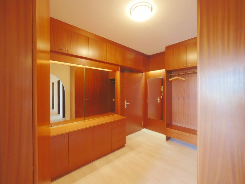 Traumfernblick: 4-Zimmer-Wohnung mit Panoramaloggia, Klima & 2 Stellplätzen in Wiener Neudorf! / / 2351 Wiener Neudorf / Bild 2