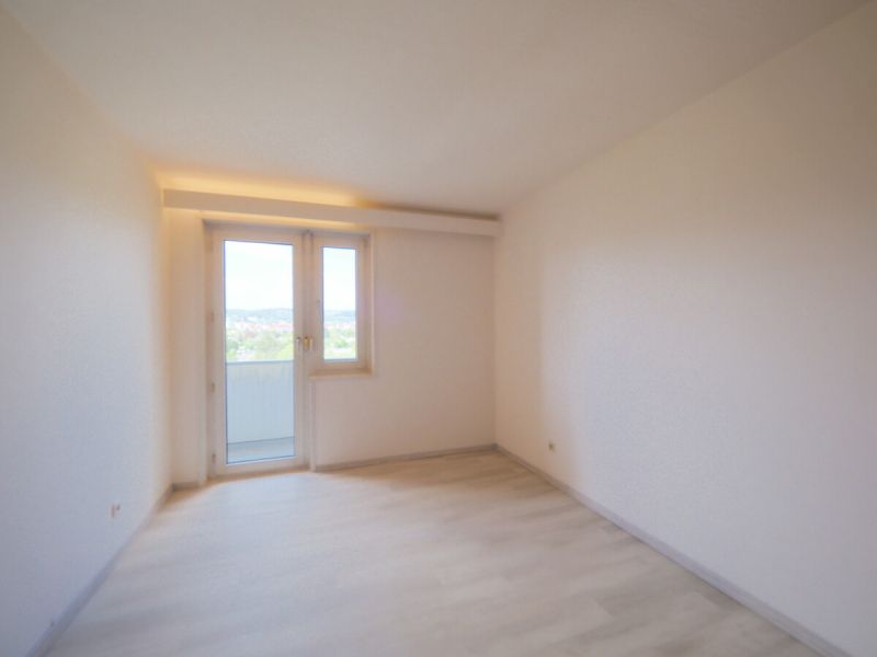 Traumfernblick: 4-Zimmer-Wohnung mit Panoramaloggia, Klima & 2 Stellplätzen in Wiener Neudorf! / / 2351 Wiener Neudorf / Bild 4