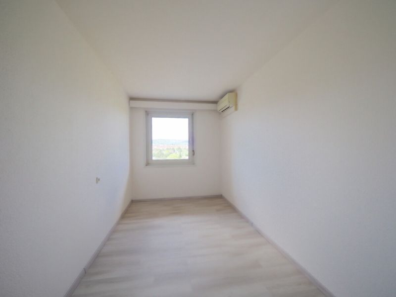 Traumfernblick: 4-Zimmer-Wohnung mit Panoramaloggia, Klima & 2 Stellplätzen in Wiener Neudorf! / / 2351 Wiener Neudorf / Bild 6