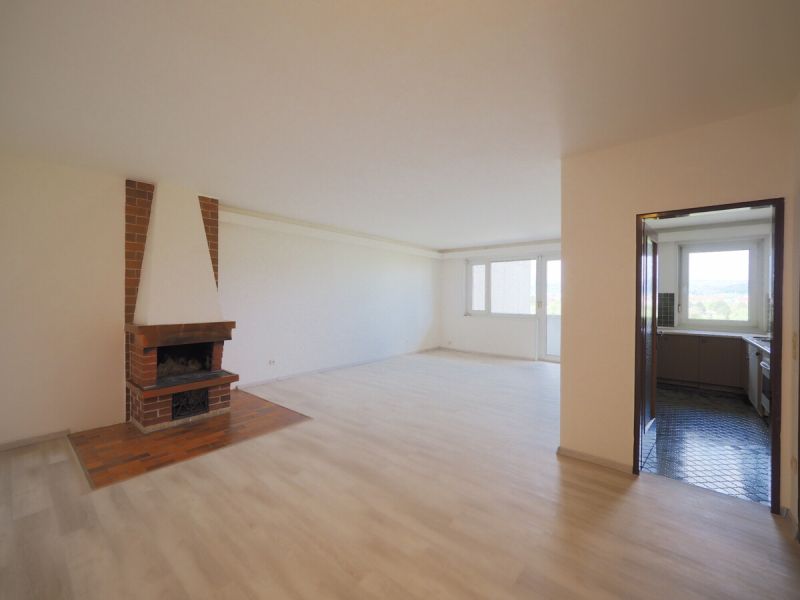 Traumfernblick: 4-Zimmer-Wohnung mit Panoramaloggia, Klima & 2 Stellplätzen in Wiener Neudorf! / / 2351 Wiener Neudorf / Bild 9