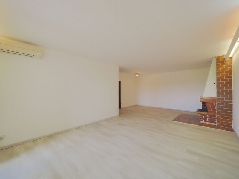 Traumfernblick: 4-Zimmer-Wohnung mit Panoramaloggia, Klima & 2 Stellplätzen in Wiener Neudorf! / / 2351 Wiener Neudorf / Bild 1
