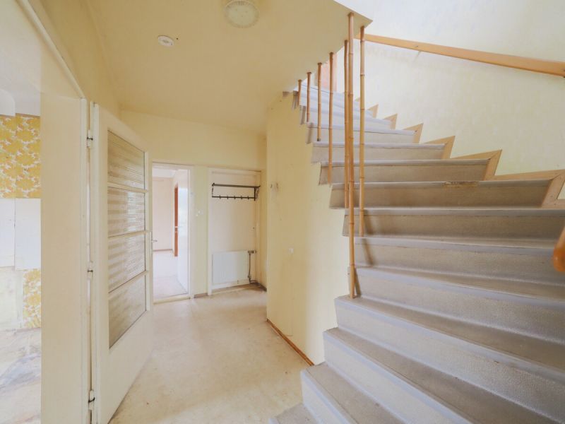 Zeitloses Einfamilienhaus (general-sanierungsbedürftig) auf großem Grundstück in schönem Wohngebiet / / 2500 Baden / Bild 5