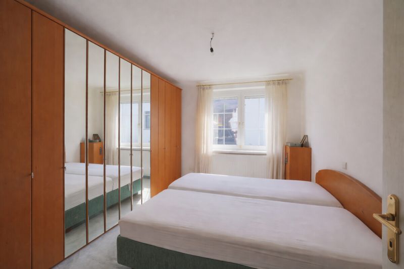 Preis gesenkt! Wohnen im Grünen mit Pool, Bach, Terrasse & traumhaften Sonnenuntergängen / / 2384 Breitenfurt bei Wien / Bild 5