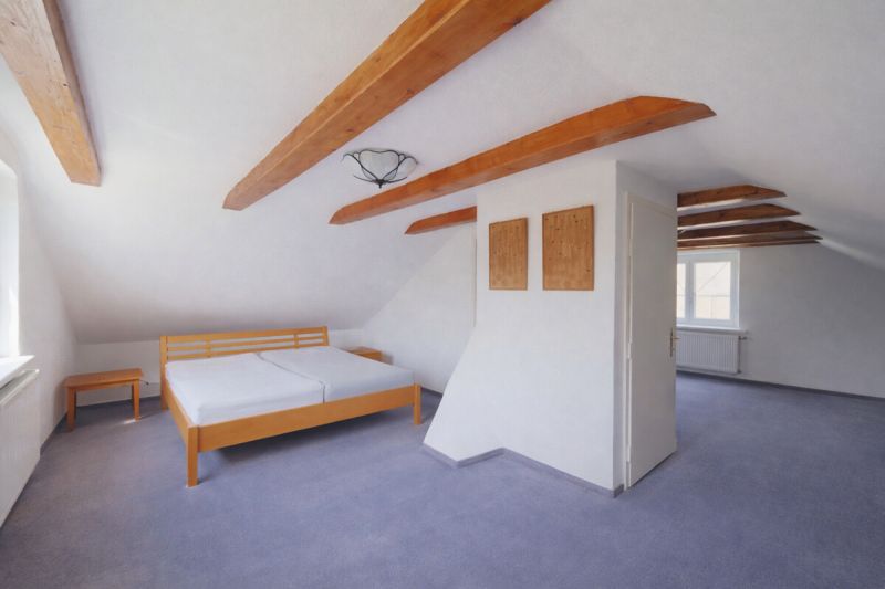 Preis gesenkt! Wohnen im Grünen mit Pool, Bach, Terrasse & traumhaften Sonnenuntergängen / / 2384 Breitenfurt bei Wien / Bild 7