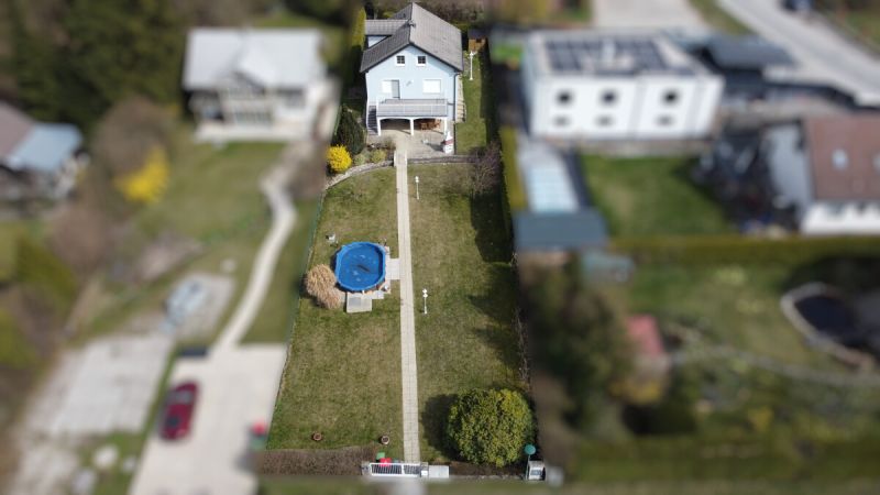 Preis gesenkt! Wohnen im Grünen mit Pool, Bach, Terrasse & traumhaften Sonnenuntergängen / / 2384 Breitenfurt bei Wien / Bild 0