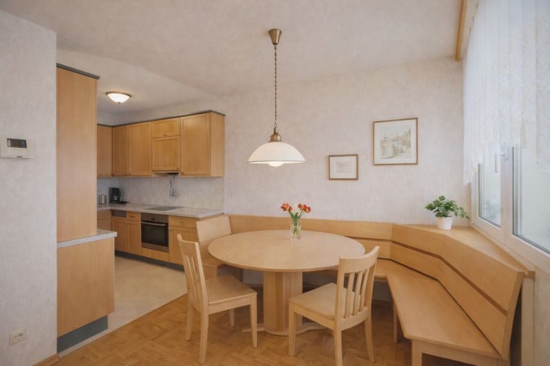 Helle 3-Zimmer-Wohnung mit Loggia ? gut geschnitten & angenehm gelegen in Brunn am Gebirge!