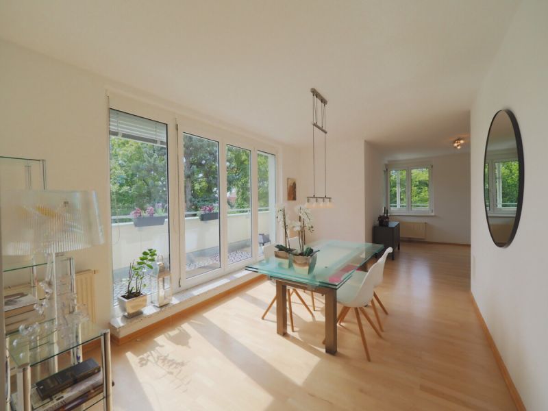 Penthouse-Wohnung im gesamten obersten Stockwerk mit einer rundumlaufenden Dachterrasse in Baden /  / 2500 Baden / Bild 2