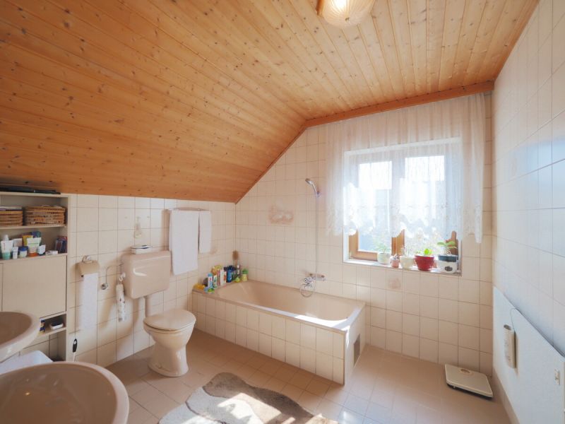 Behagliches Zuhause mit Garten & Potenzial in gut angebundener Lage Breitenfurt bei Wien! / / 2384 Breitenfurt bei Wien / Bild 9