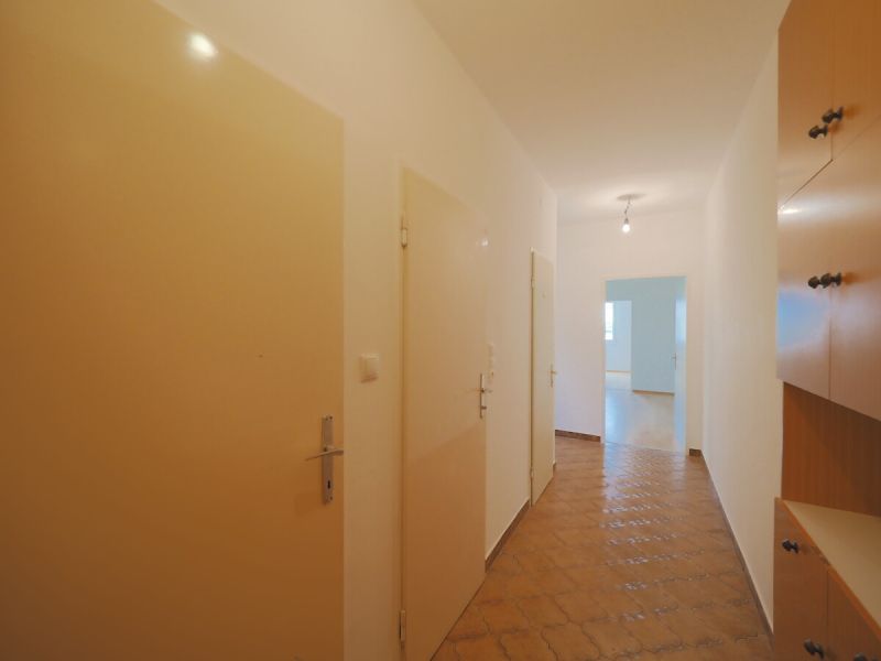 Sonnige Wohnung mit Loggia, Stellplatz & Gestaltungsfreiheit in Wiener Neudorf /  / 2351 Wiener Neudorf / Bild 1