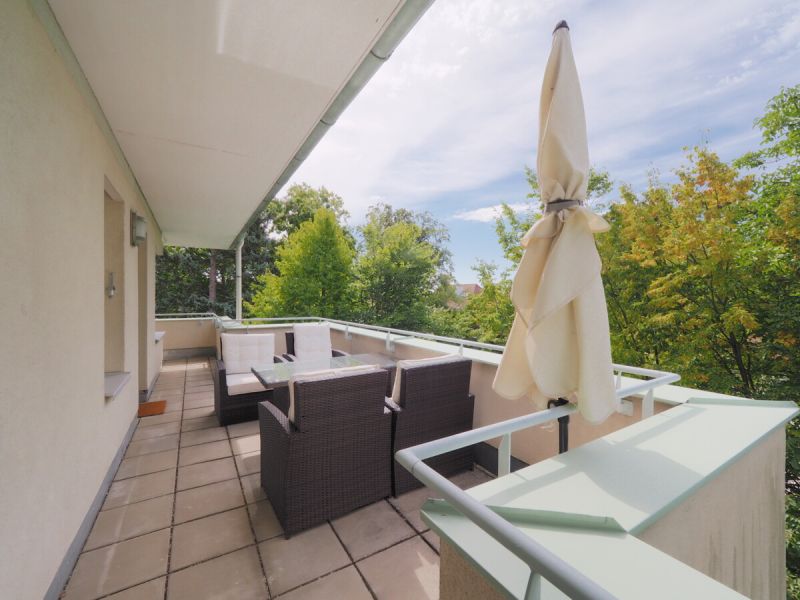 Penthouse-Wohnung im gesamten obersten Stockwerk mit einer rundumlaufenden Dachterrasse in Baden /  / 2500 Baden / Bild 4