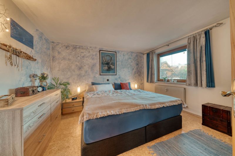 Einmalige Gelegenheit fr Grofamilien! 2 Huser, 3 Wohneinheiten u. ein Grundstck mit viel Garten! /  / 6060 Hall in Tirol / Bild 8
