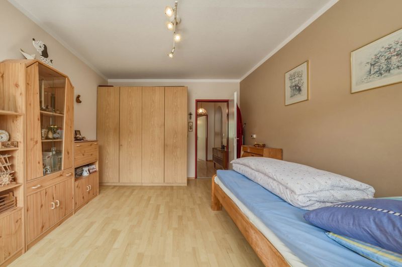 Ihr neues Zuhause in Völs! Gut geschnittene drei Zimmer Wohnung mit sonniger Loggia & KFZ-Stellplatz / / 6176 Völs / Bild 8