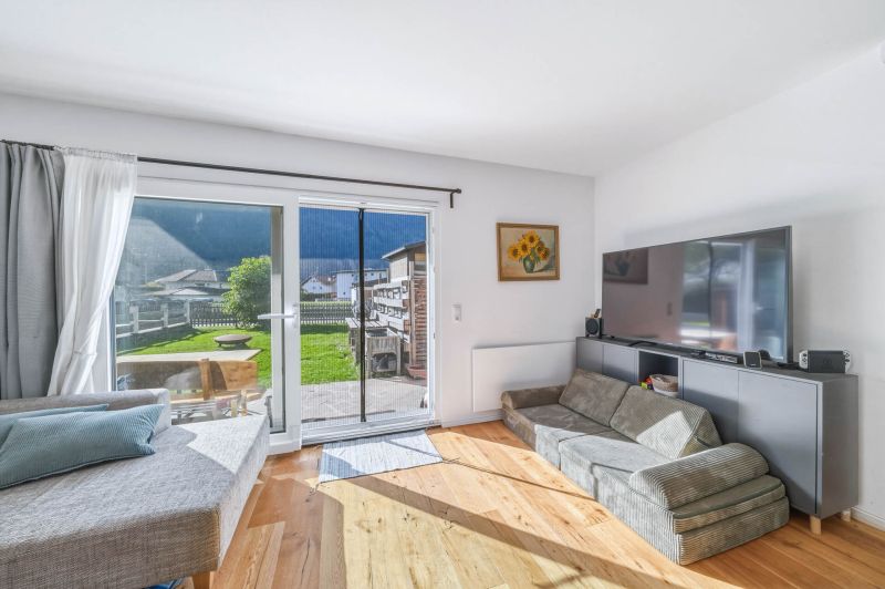 Modernisierte 2-Zimmer Gartenwohnung mit zwei Stellplätzen in ruhiger Wohnlage in Radfeld zu kaufen! / / 6241 Radfeld / Bild 1