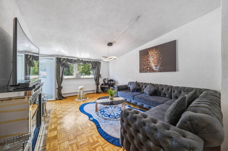 Gepflegte 4-Zimmer-Wohnung in Völs mit Südbalkon / / 6176 Völs / Bild 1