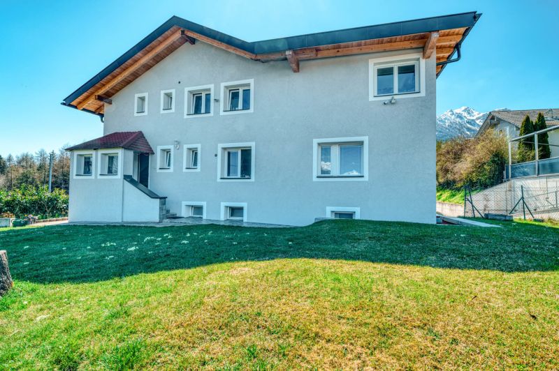 Wohnoase in Mutters: Großzügiges Mehrfamilienhaus mit 3 charmanten Wohnungen ? Ideal für Großfamilien!