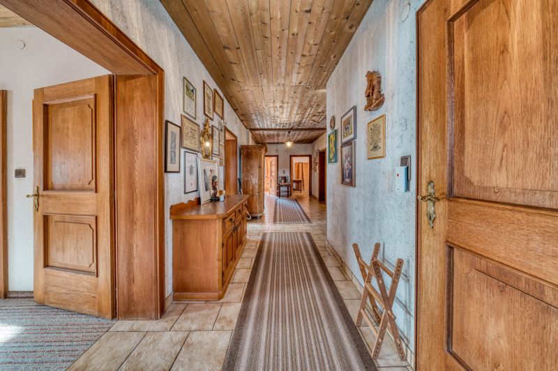 Viel Sonne und traumhafte Bergkulisse! Gro�z�gige und helle Wohnung in Bestlage von Telfs zu kaufen! /  / 6410&nbsp;Telfs / Bild 2