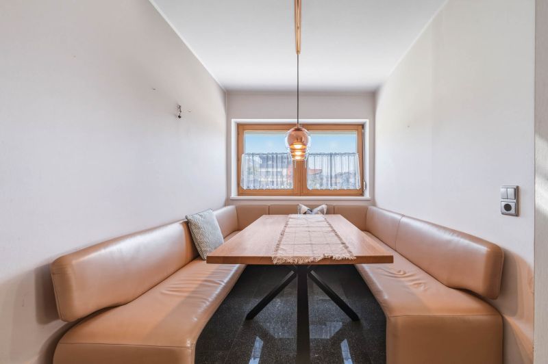 Charmantes und gemütliches Reihenhaus mit Terrasse und kleinem Garten in Inzing zu kaufen! / / 6401 Inzing / Bild 9