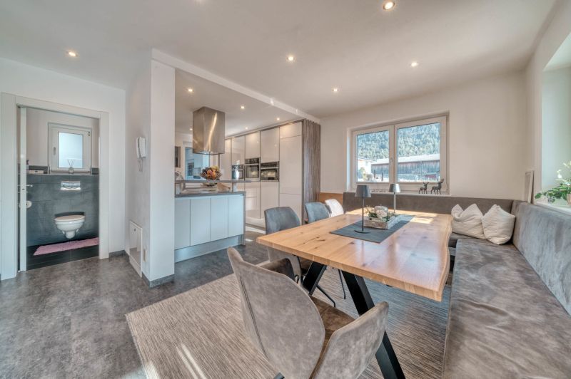 Rarität!! Exklusives Zweifamilienhaus in Bestlage von Mieming mit Panoramablick, Garten & Pool / / 6414 Obermieming / Fiecht / Bild 2