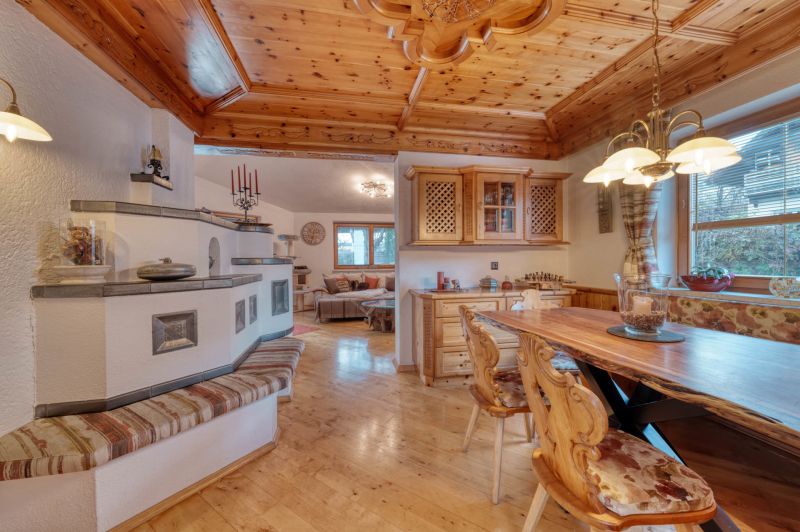 Einmalige Gelegenheit fr Grofamilien! 2 Huser, 3 Wohneinheiten u. ein Grundstck mit viel Garten! /  / 6060 Hall in Tirol / Bild 4