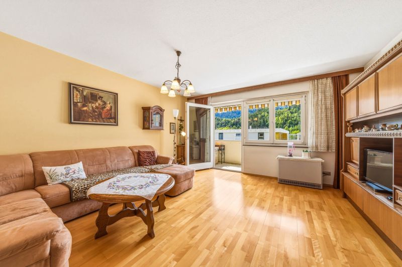 Ihr neues Zuhause in V�ls! Gut geschnittene drei Zimmer Wohnung mit sonniger Loggia & KFZ-Stellplatz