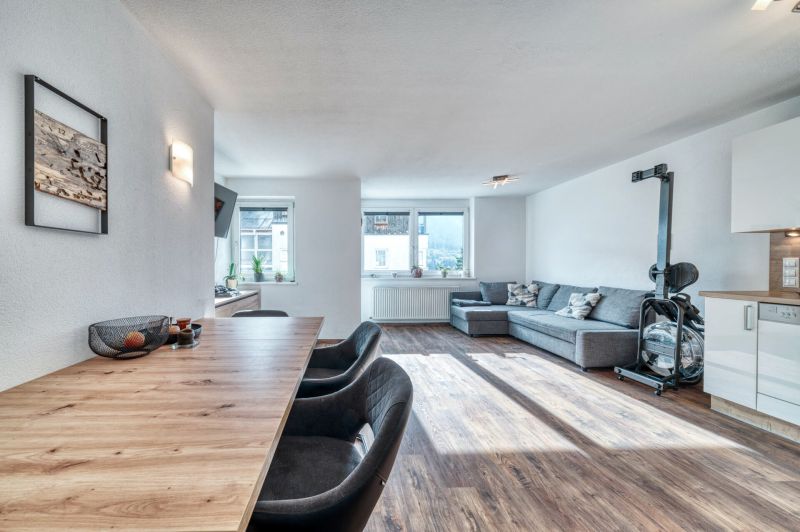 3-Zimmer-Wohnung mit grozgiger Terrasse und Parkgarage in zentraler Lage in Arzl im Pitztal /  / 6471 Arzl im Pitztal / Bild 1