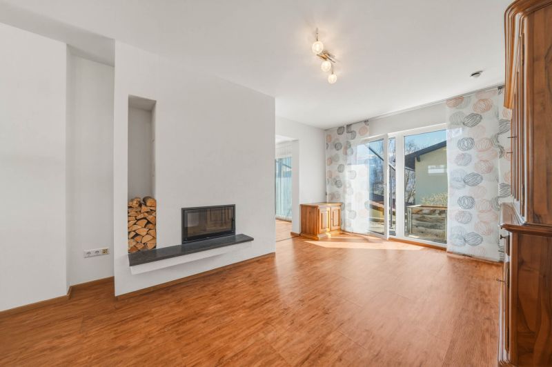 Moderne Doppelhaush�lfte in Rum ? Helles Wohnen f�r die ganze Familie mit traumhafter S�dterrasse