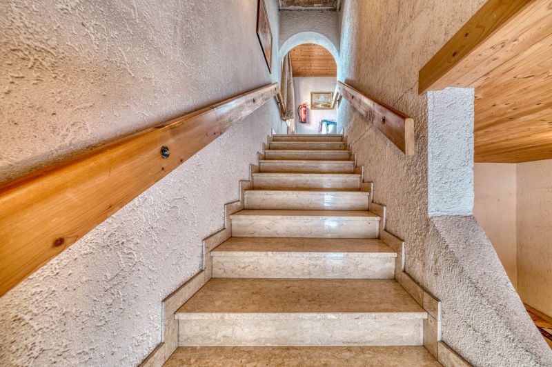 Gro�z�gige und helle Wohnung mit ausbauf�higem Dachboden in sonniger Lage von Telfs /  / 6410&nbsp;Telfs / Bild 2