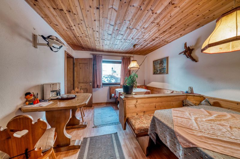 Gro�z�gige und helle Wohnung mit ausbauf�higem Dachboden in sonniger Lage von Telfs /  / 6410&nbsp;Telfs / Bild 0