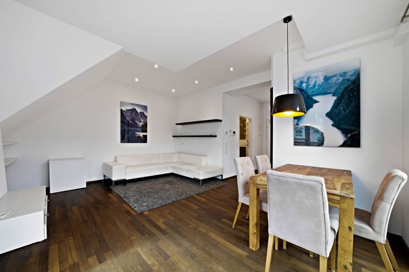 �ber den D�chern von Innsbruck!  2-Zimmer Wohnung mit gro�er Terrasse in Best-Lage von Wilten! /  / 6020&nbsp;Innsbruck / Bild 1