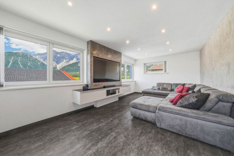 Wohnrarit�t in Mieming! Modernes Zweifamilienhaus mit Pool, Garten & Panoramablick in Bestlage /  / 6414&nbsp;Obermieming / Fiecht / Bild 1
