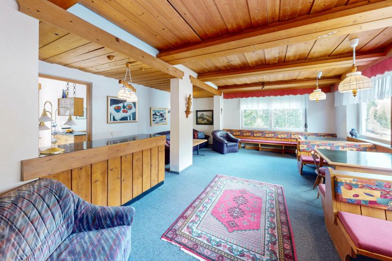 Traditionelles Haus mit mehreren Einheiten in Pfunds zu verkaufen! /  / 6542&nbsp;Pfunds / Bild 1