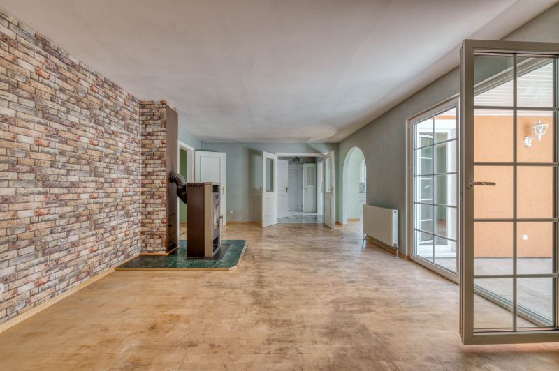 Sonnige Wohnoase in Zirl! Bungalow auf grozgigem Grundstck mit groer Terrasse und viel Garten /  / 6170 Zirl / Bild 3