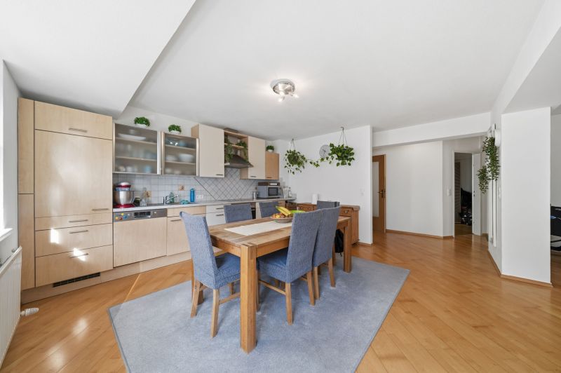 Gro�z�gige 3-Zimmer-Wohnung mit Balkon und �berdachtem Autoabstellplatz in Imst /  / 6460&nbsp;Imst / Bild 2