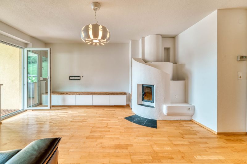Dachgeschossjuwel in Wattens mit Panoramablick, Balkon & Ofen ? geringe Betriebskosten /  / 6112 Wattens / Bild 2
